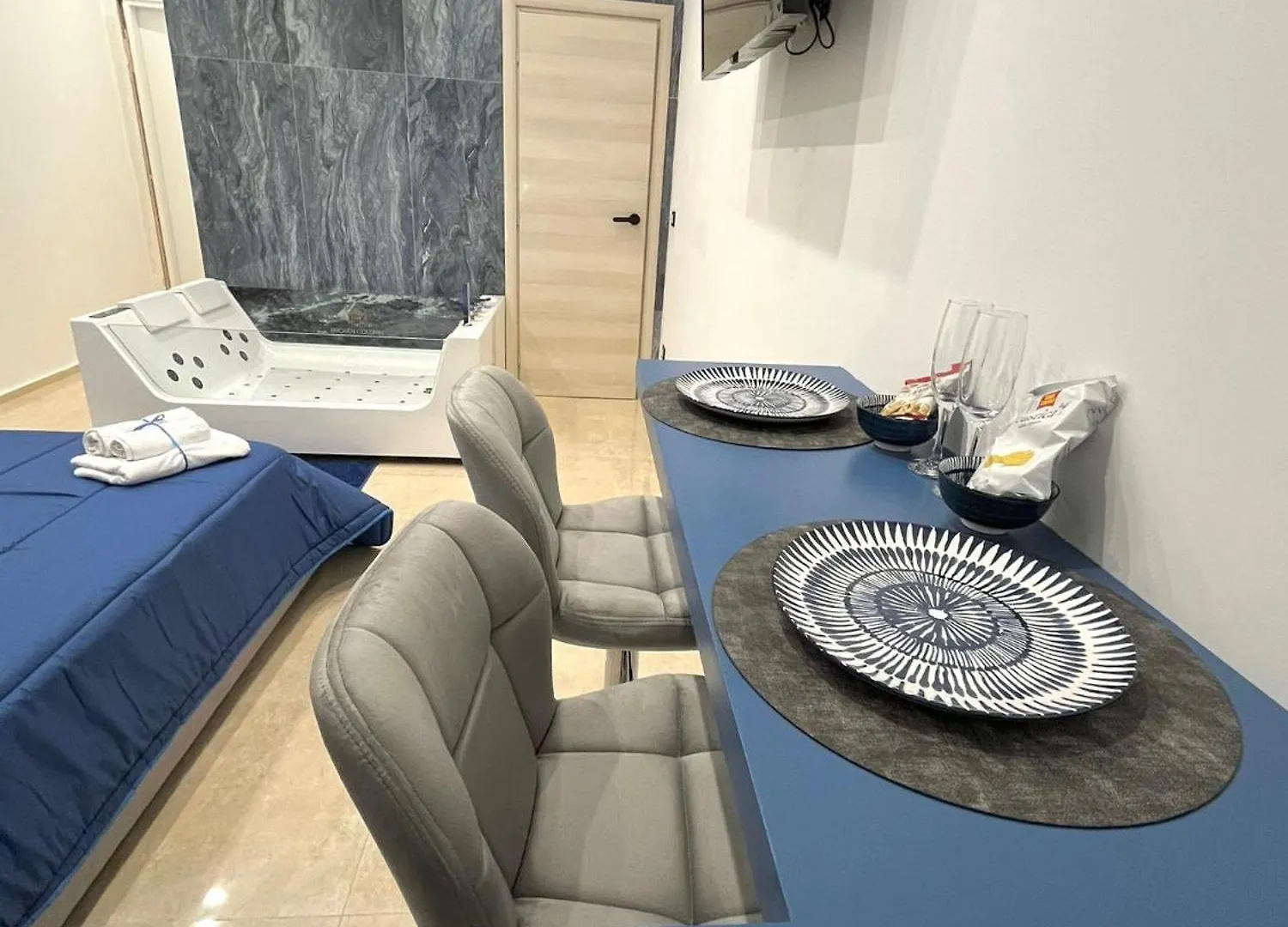 Broken Column Luxury Suite Palermo