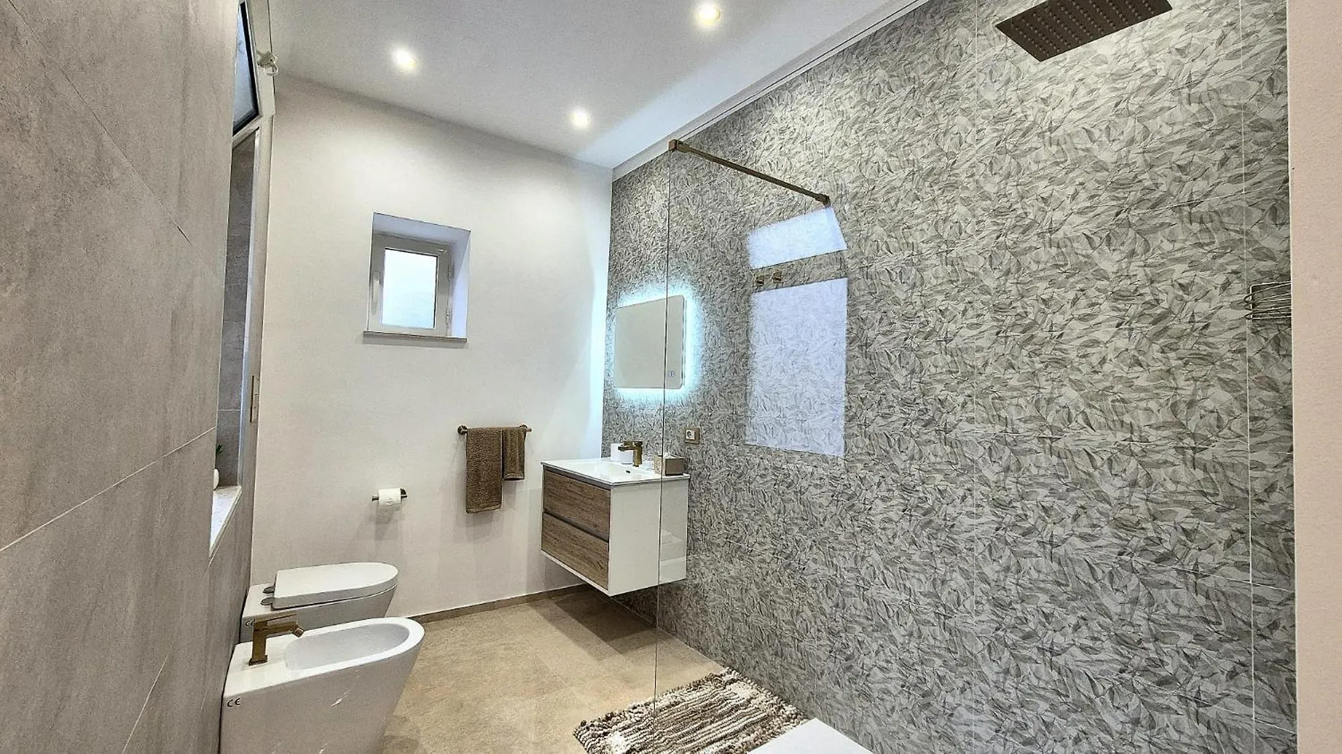 Broken Column Luxury Suite Palermo Apartment