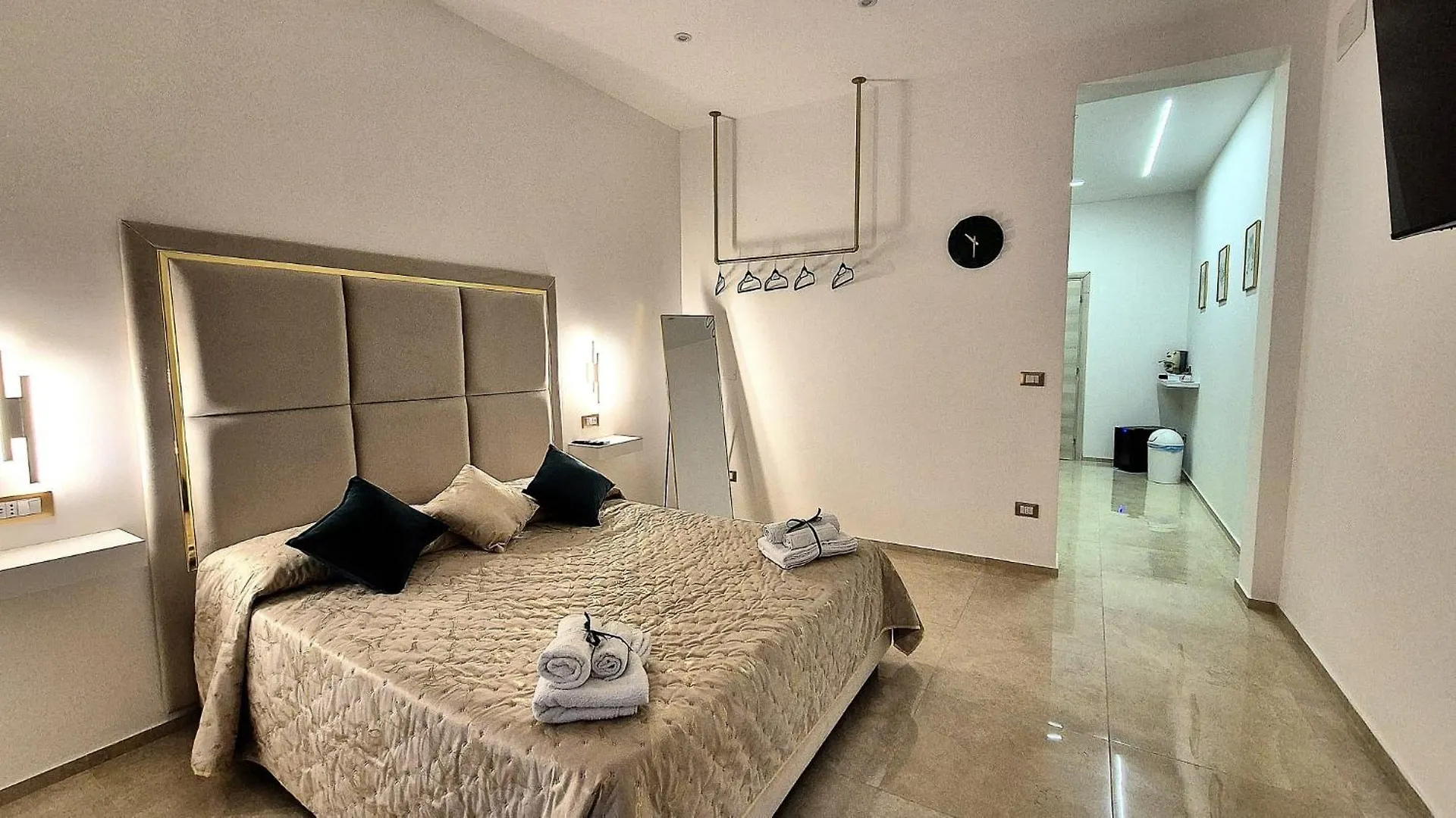Broken Column Luxury Suite Palermo